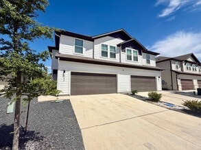 Building Photo - 243 Nespral Dr