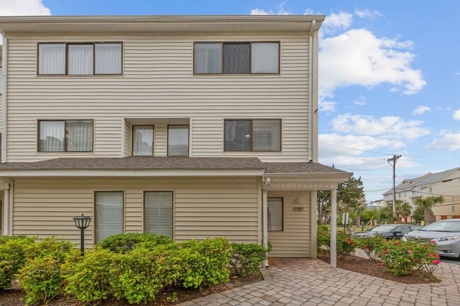 Photo - All Inclusive Seasonal Rental Available Oc... House