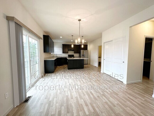 Building Photo - 353 Juanita McKee Dr