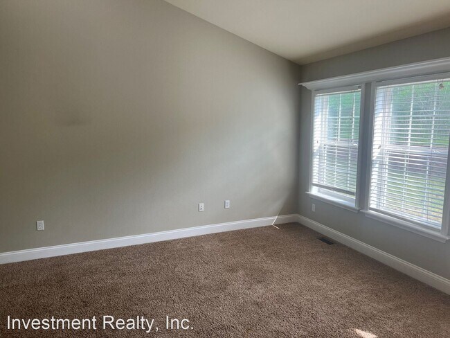Building Photo - 3 br, 3 bath House - 117 Sycamore Drive