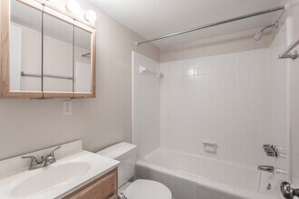 2BR,2BA,-960SF - Foxcroft I