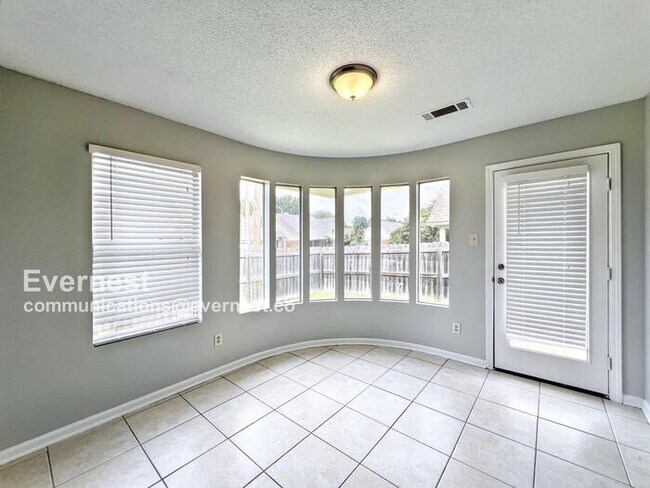 Building Photo - 7364 Appling Ridge Dr