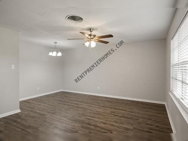 Building Photo - 5209 Wharton Dr