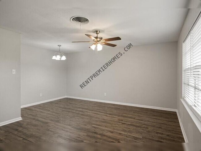 Foto del edificio - 5209 Wharton Dr