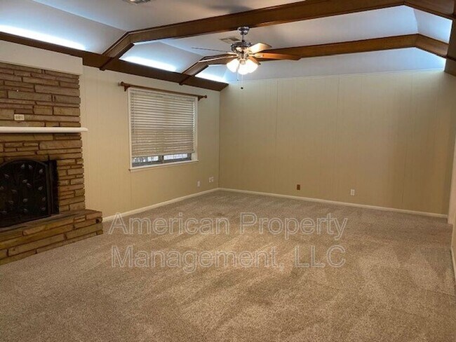 Foto del edificio - 4651 S Norwood Ave