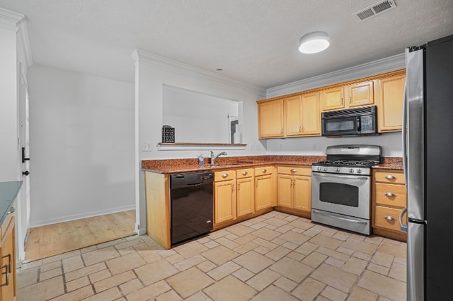 Building Photo - 2280 Carrington Dr