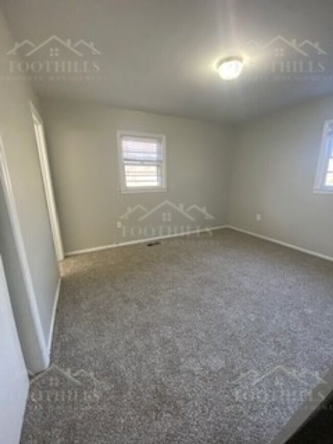 Foto del edificio - 1010 Belhaven Rd