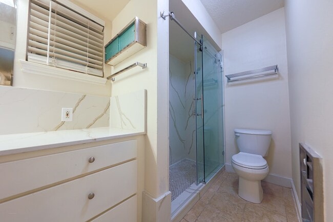 Building Photo - 1324 Cortlandt St