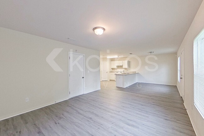 Building Photo - 5047 Sandy Hill Dr
