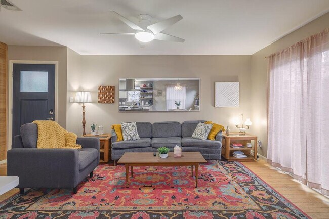 Foto del edificio - 2906 Westhill Dr