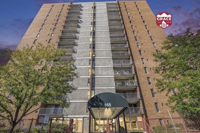 Foto del edificio - 955 Eudora St