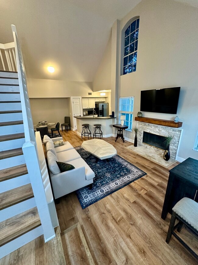 Foto del edificio - 13703 Richmond Park Dr N