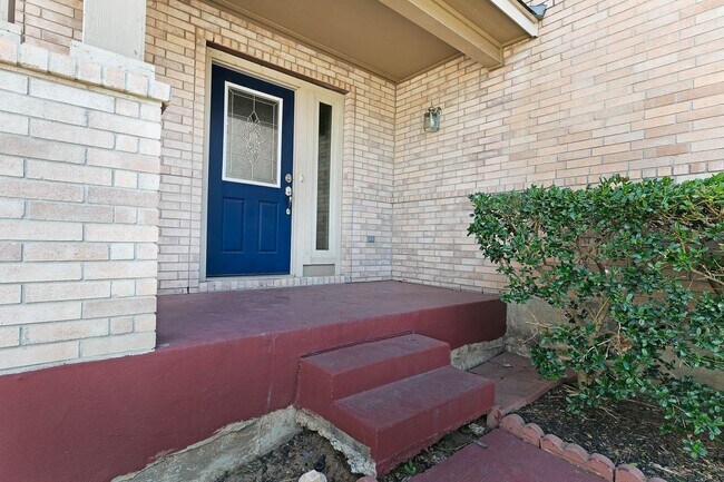 Foto del edificio - 5 Bedroom Home in Winfield~Texas Size Rooms!