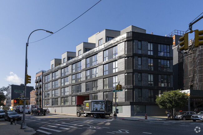 Building Photo - 385 Union