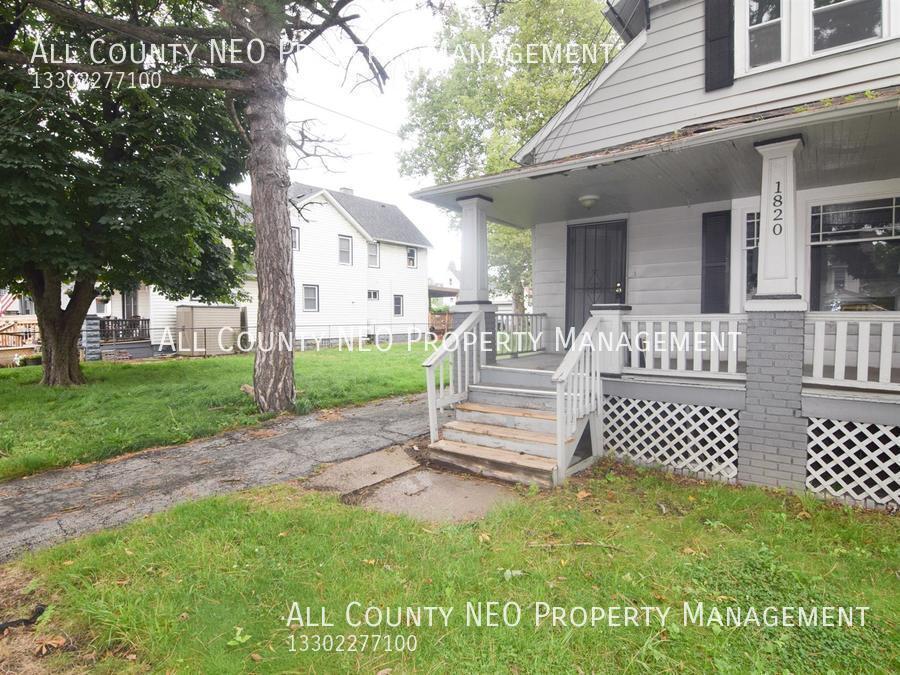 Primary Photo - 1820 Holmden Ave
