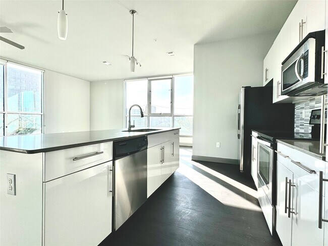 Foto del edificio - 3788 Richmond Ave.