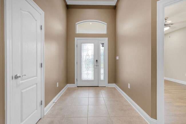 Building Photo - Luxury Living with Saltwater Pool, Florida Room & Generator