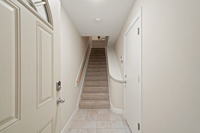 Building Photo - 8705 Bryam St