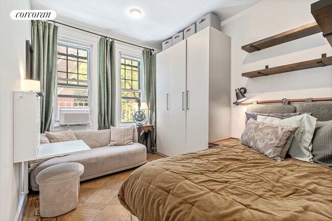Foto del edificio - 137 W 12th St