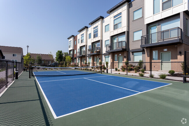 Cancha de Pickleball - Vaseo Townhomes