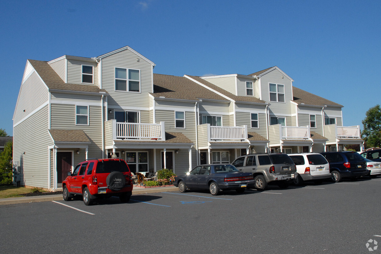 Foto principal - Cedarfield Apartments