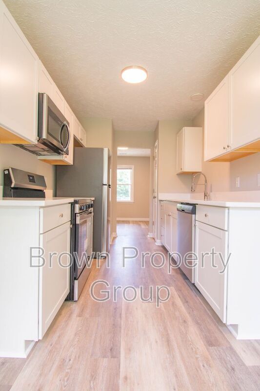 Building Photo - 621 Winthrop Ct