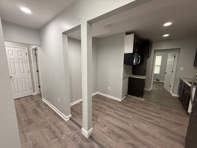Foto del edificio - 1612 E Street NE