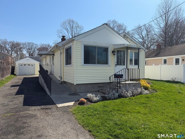 Foto del edificio - 65 Roseville St