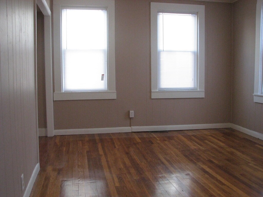 0 School St Unit 1, Milford, MA 01757 Room for Rent in Milford, MA