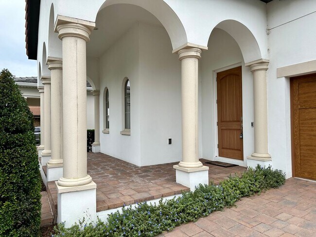 Foto del edificio - 8313 Topsail Pl