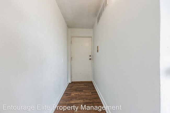 Building Photo - 2 br, 1 bath House - 3232 Forest Lane
