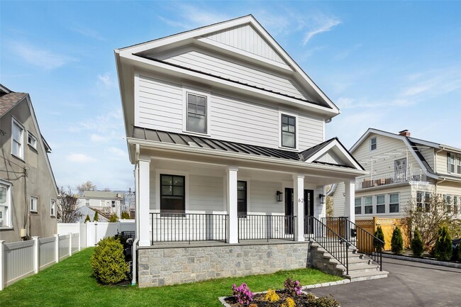 Building Photo - 62 Cedar Pl