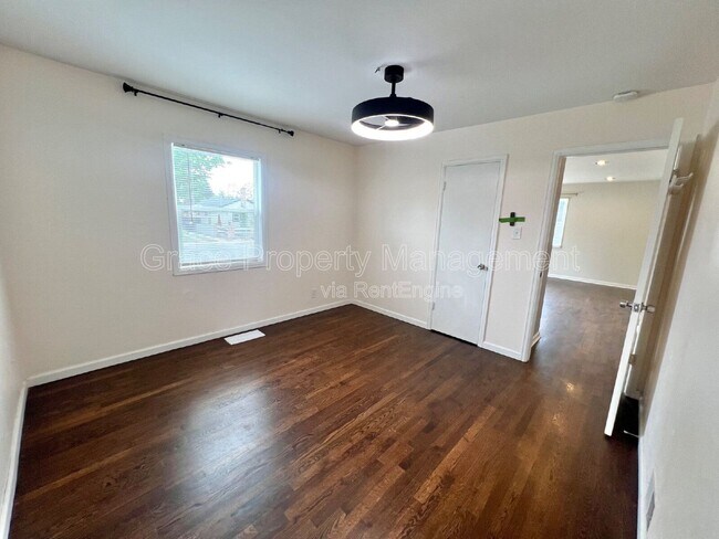 Building Photo - 1235 S Patton Ct