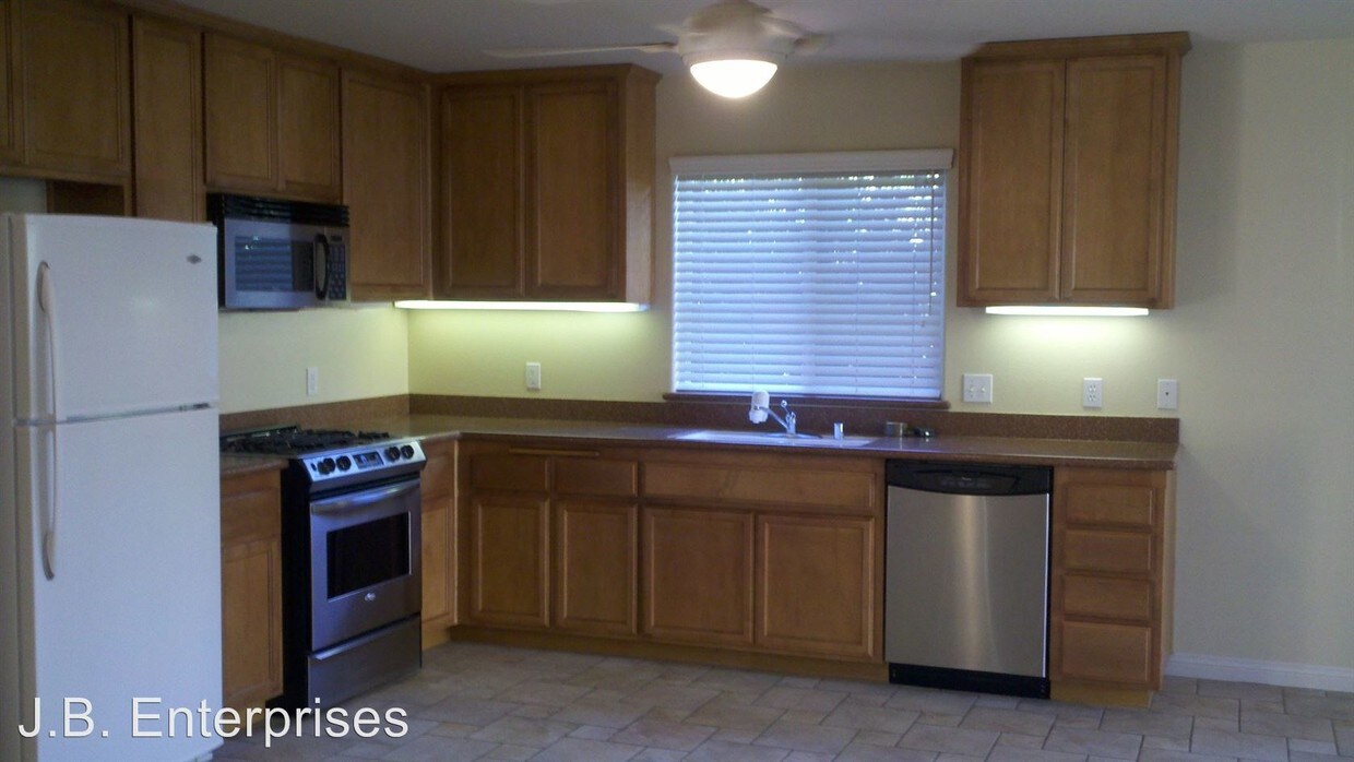 Foto principal - 223 Colt Ln