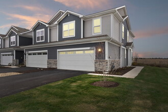 Building Photo - 25747 W Yorkshire Dr