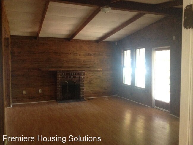 Building Photo - 4 br, 3 bath House - 37514 Howard Ave