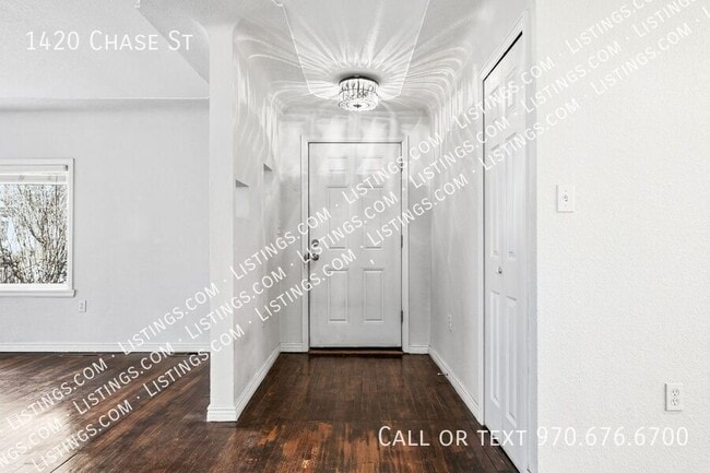 Building Photo - 1420 Chase St