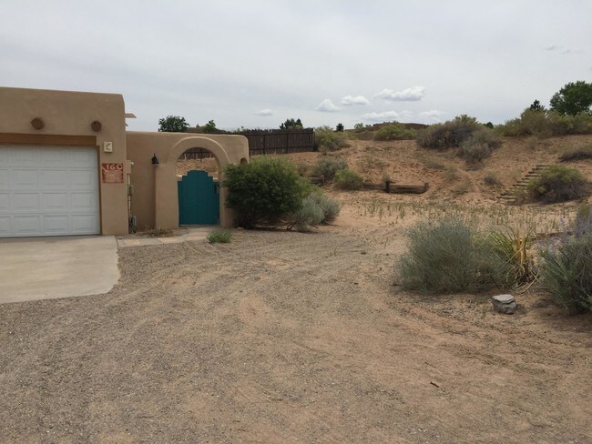 Building Photo - 160 Coyote Run