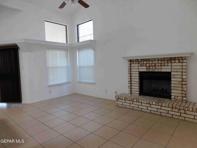 Building Photo - 8695 Pilgrimage Cir