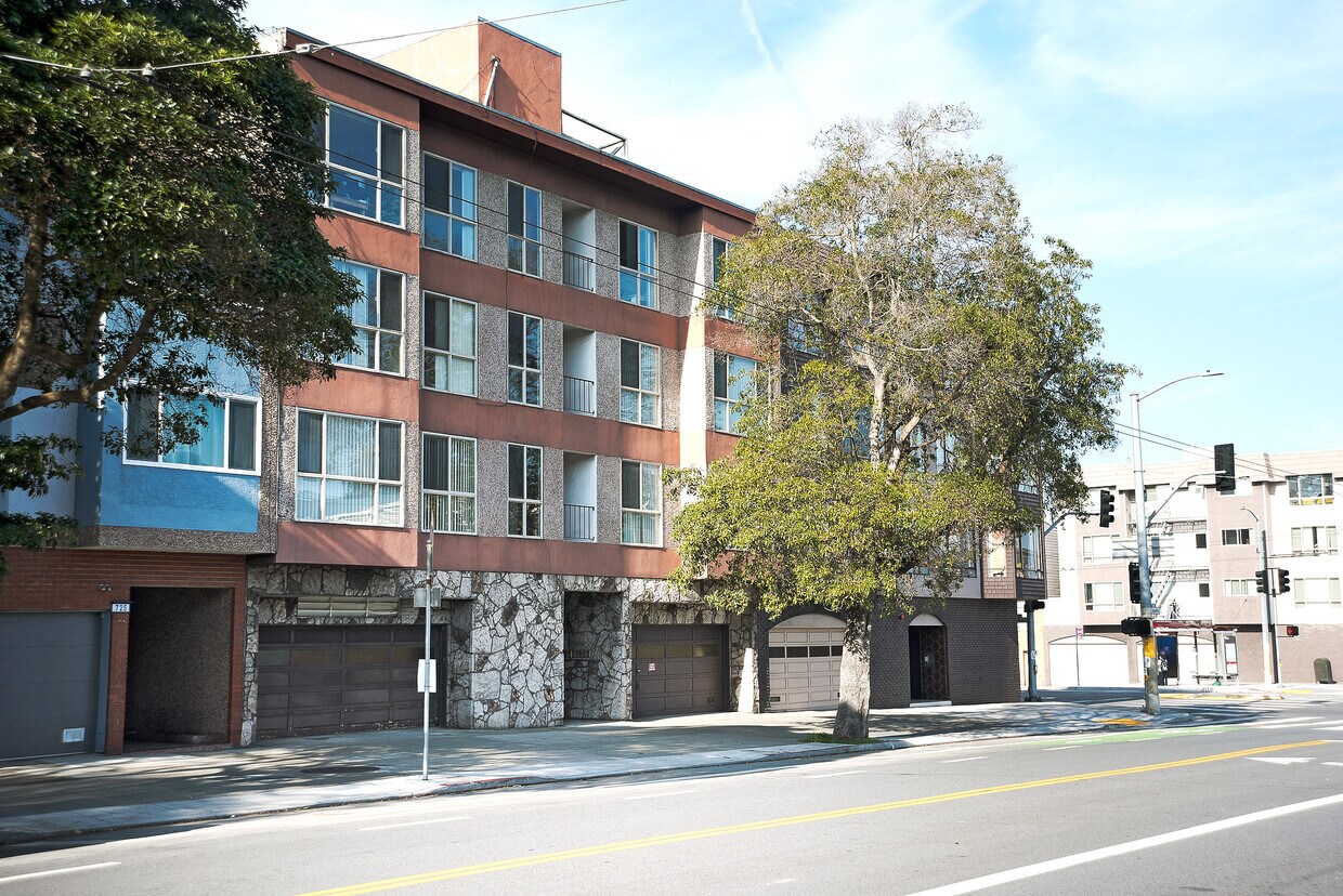 Primary Photo - 721 Arguello Blvd