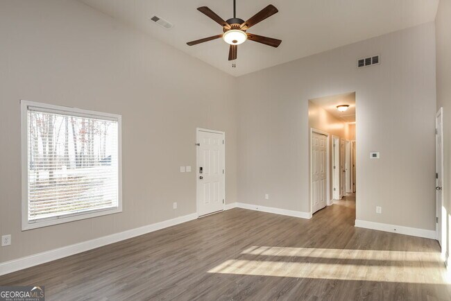 Building Photo - 80 Emmett Dr