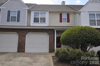 Building Photo - 8421 Southgate Commons Dr