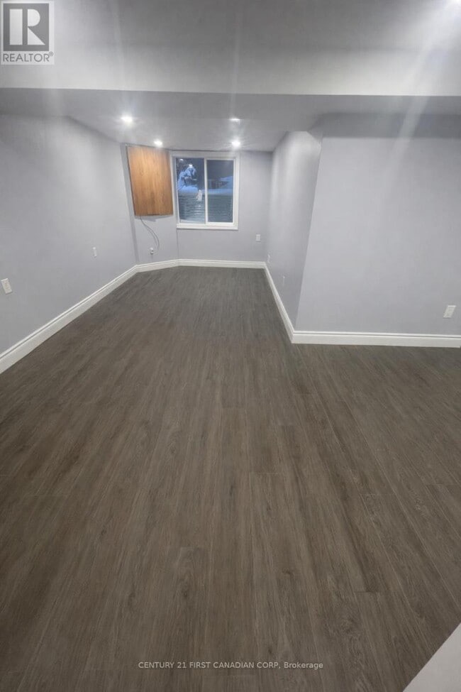 Building Photo - 638 Tennent Ave