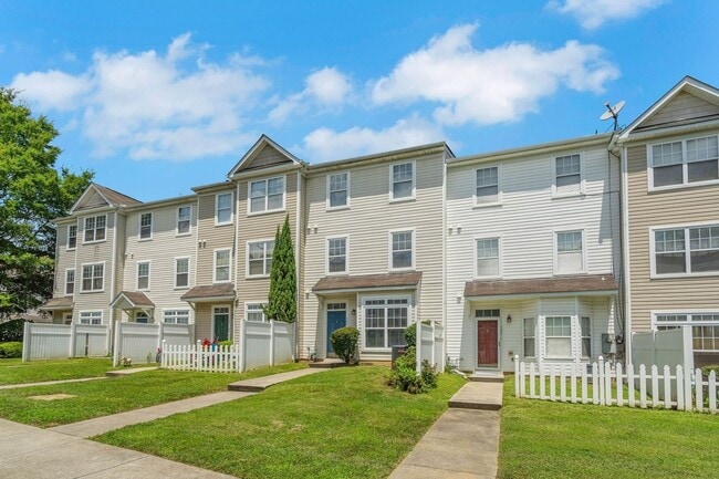 Building Photo - Charming 3 bedroom Condo in Raleigh