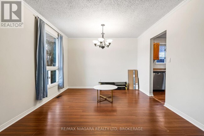 Building Photo - 57 Lorne St