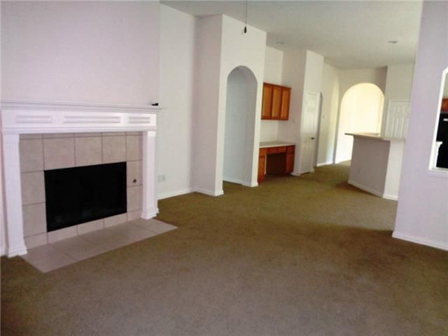 Building Photo - 8164 Hosta Way