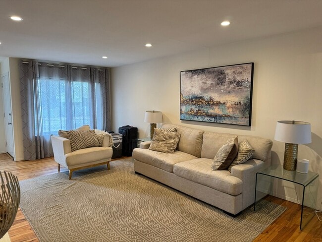 Photo - 7 B Orchard Beach Rd Townhome