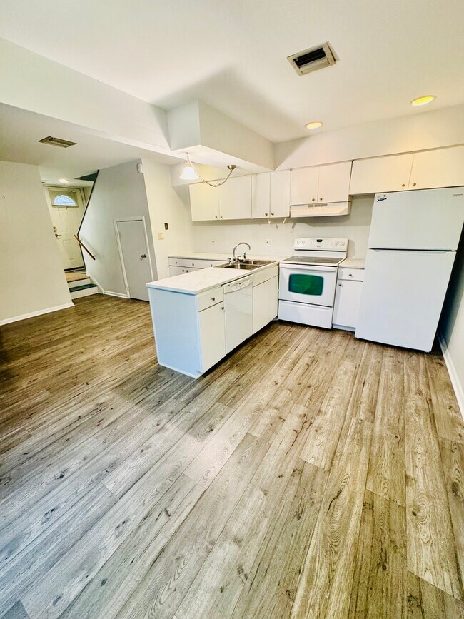 Foto del edificio - 3349 Beacon St