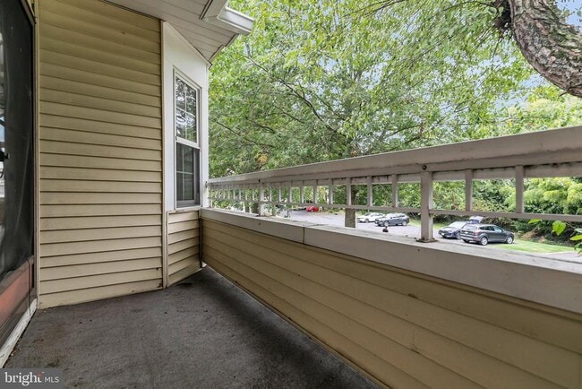 Building Photo - 5 Mill Run W