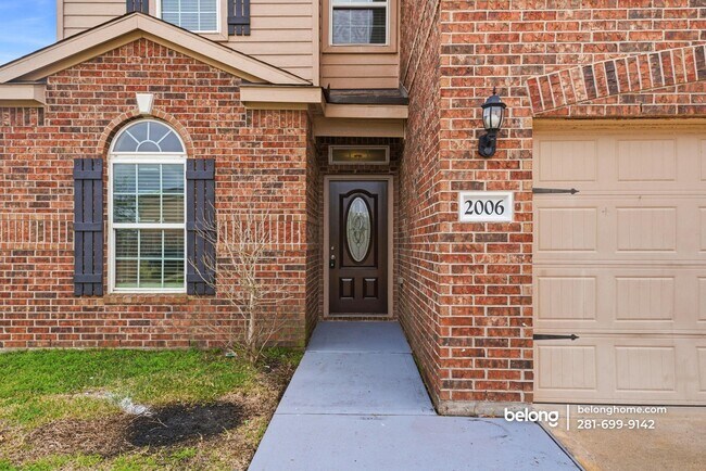 Foto del edificio - 2006 Quiet Palm Ln